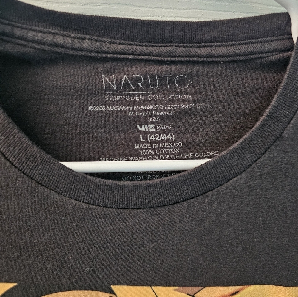 Black Short Sleeve Anime Graphic Tee - Picture 2 of 2